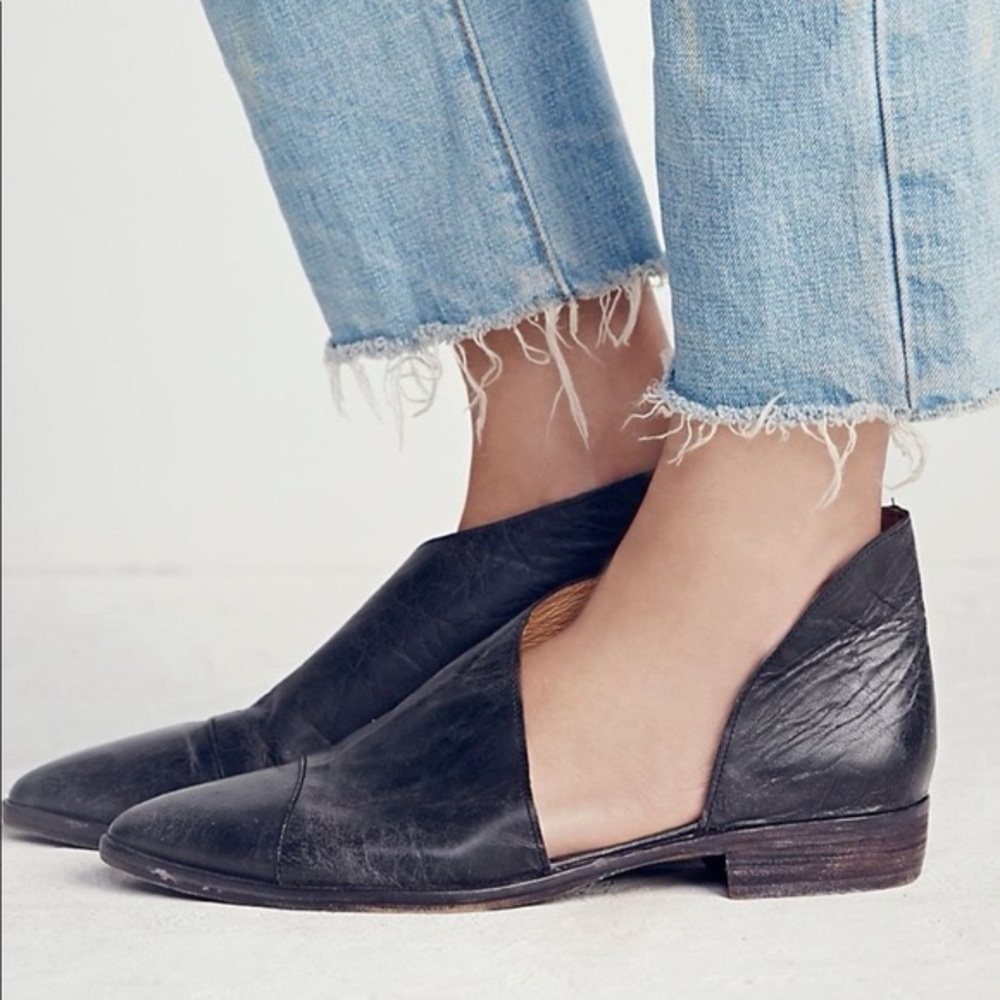 Free People Royale Asymmetrical Flat – Black Leather, Size 8